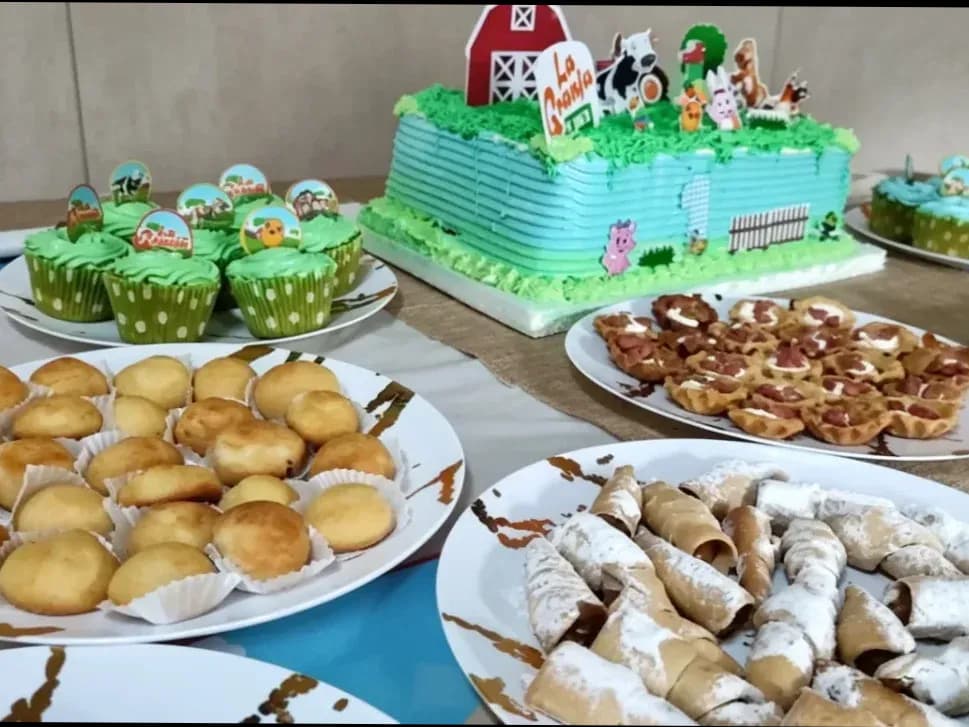 Torta cupckaes bocaditos  mini donas