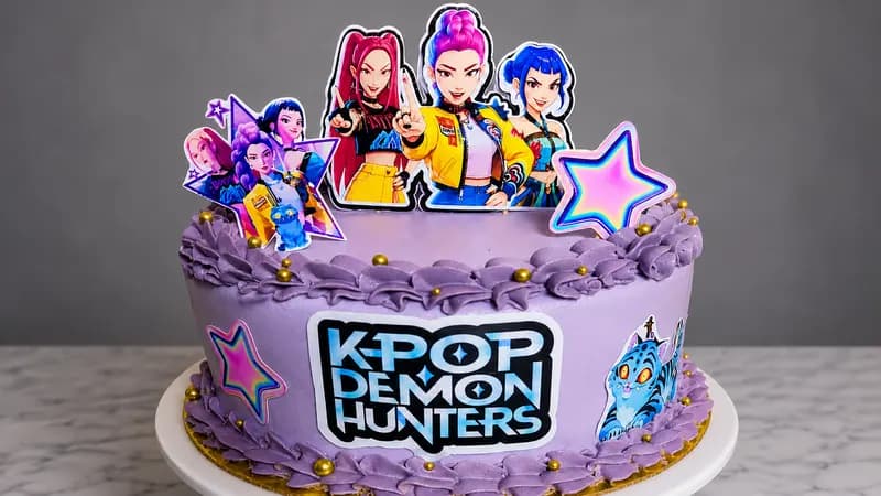 Torta de cumpleaños temática personalizada en Guayaquil